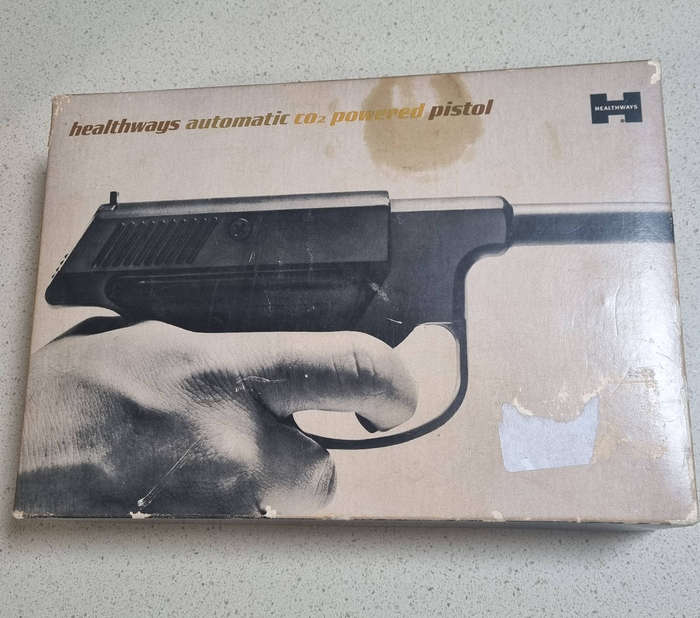 ### Vintage Healthways Plainsman Automatic CO2-Powered Air Pistol .175 BB Gun ###