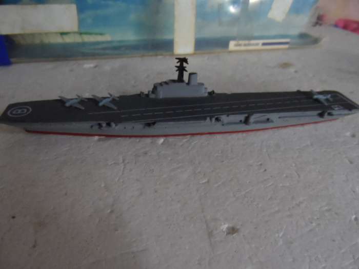 VINTAGE MINIC USS MISSOURI M743~ ~ Diecast~ 1:1200 Scale -BOXED  [M29]