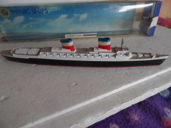 VINTAGE MINIC  M704 SS United States LINER / Boxed  [M29]