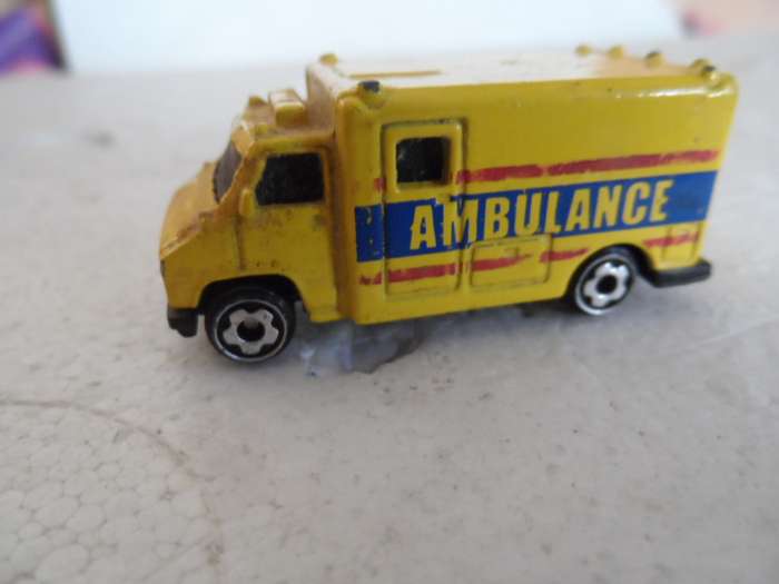 HOT WHEELS AMBULANCE BLUE WRITING, MALASIA- UNBOXED