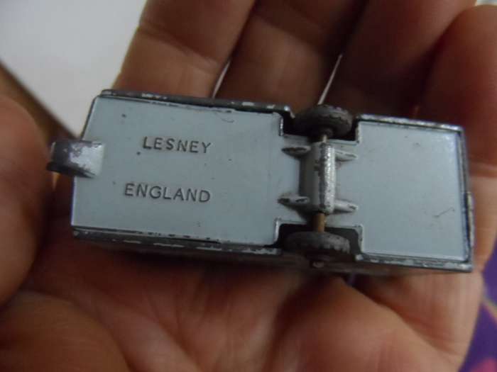 VINTAGE MATCHBOX 23A BERKELEY CARAVAN