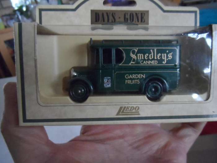 LLEDO 1932 DENNIS-SMEDLEYS [M12]