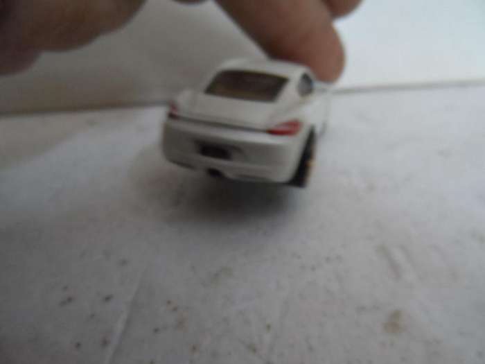 2018 Matchbox superfast White 2014 Porsche Cayman