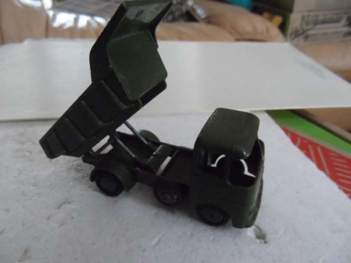 VINTAGE CORGI  ERF DUMPER, REPAINTED IN MILITARY COLOURS [M29][