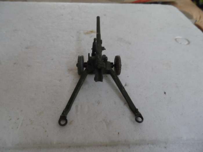 Vintage  Dinky Toys No. 692 5.5 Medium Gun  [m300]