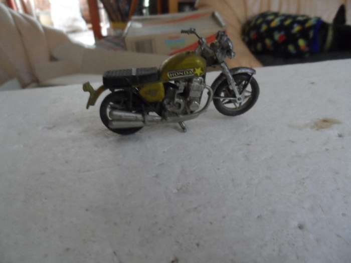 Diecast honda motorcycle [m300]