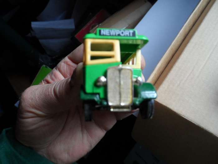 LLEDO SINGLE DECKER  BUS-SOUTHER VECTISN HEINZ SALAD CREAM-BOXED  [M45]
