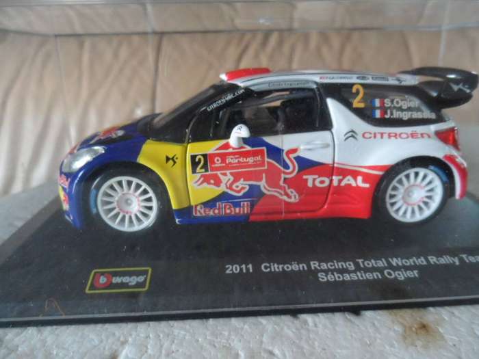 bburago 1/32 2011 citroen racing total world rally team -sebastion ogler [m200]