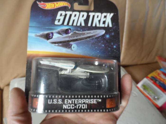 Hot Wheels 2013 Retro Entertainment Star Trek USS enterprise  sealed long card [m48]