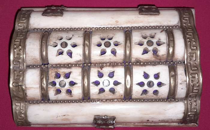 Vintage Moroccan Camel Bone Jewelry Box - Reasonable offers welcome