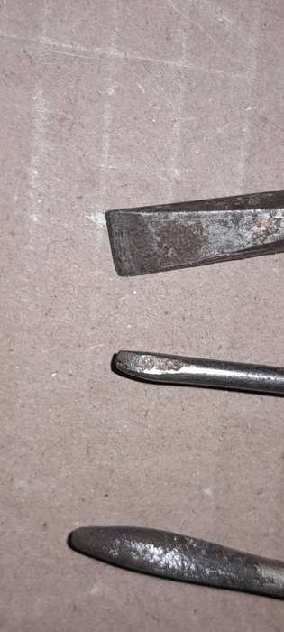 3 Vintage Screwdrivers -as per pictures