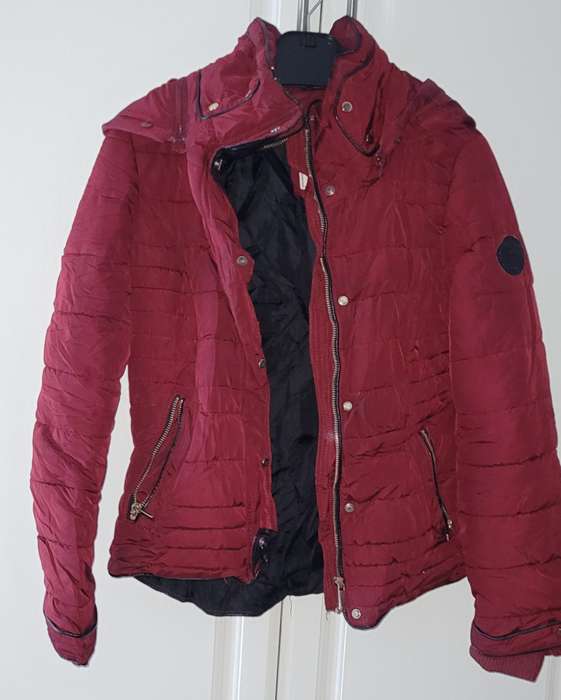 Puffer jacket with removable hoodie