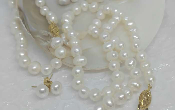 Genuine Round Pearl Set - Necklace, Bracelet and Earrings