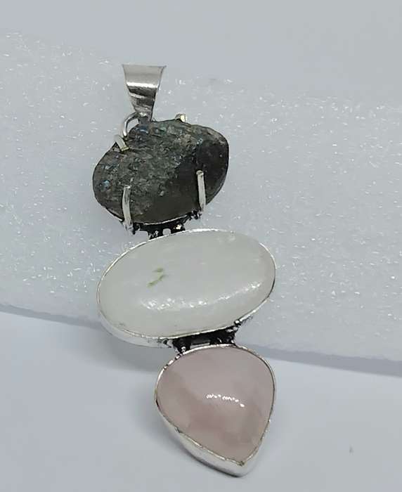 Gorgeous Selenite, Rose Quartz & Labradorite? Stone Pendant
