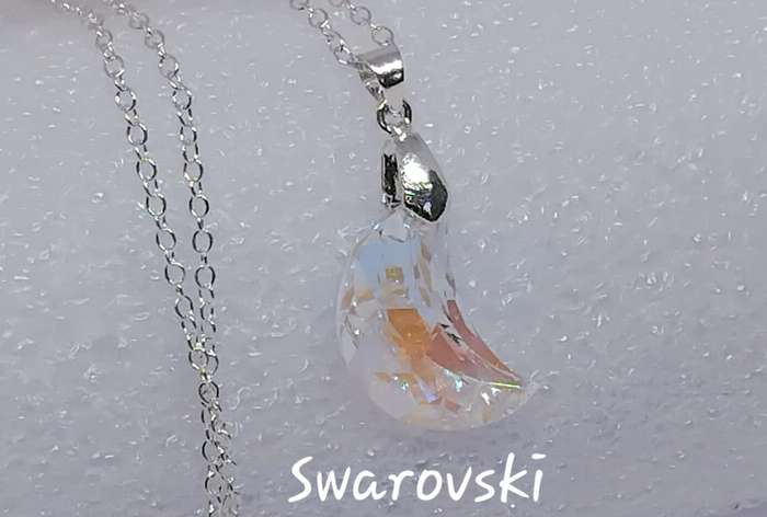 Swarovski Crystal Necklace - Absolutely Stunning
