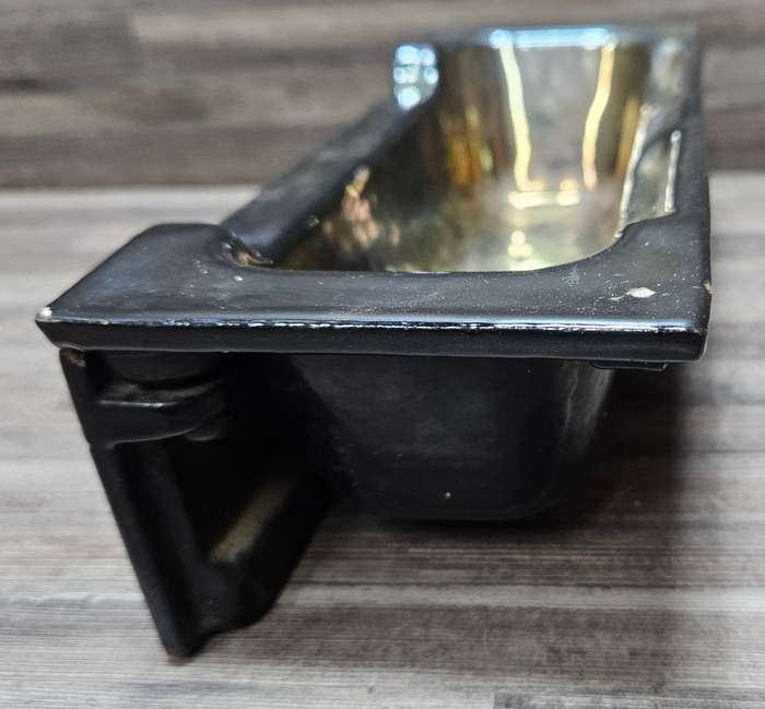 Enameled cast iron item - not sure what it is