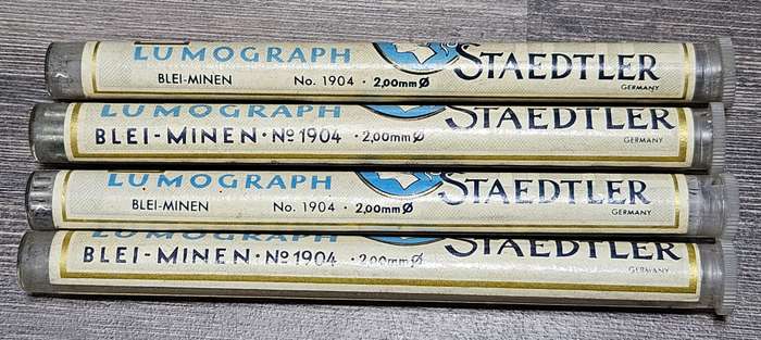 Vintage artists/technical drawing lead plus extras lot