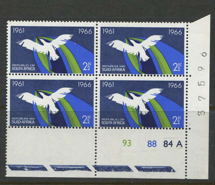 RSA - 1 Control  Block Of 4 With Minor Perforation Shift - 1966 - MNH