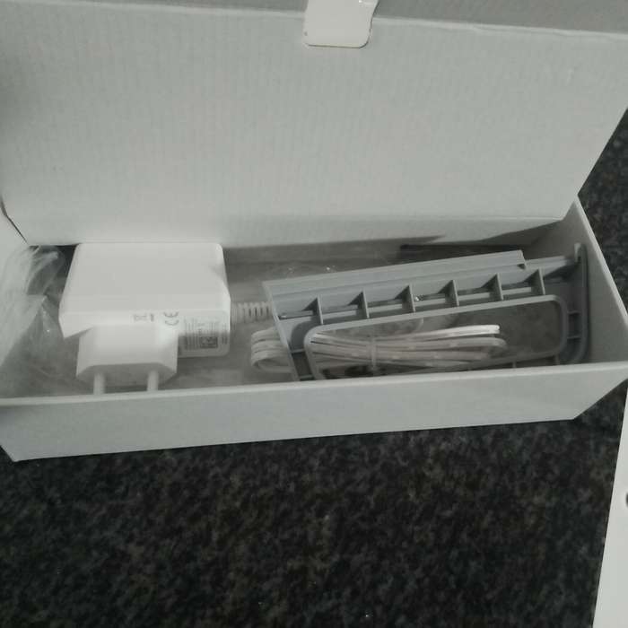 Huawei B535 -932 4G LTE Desktop Router (Needs Sim)