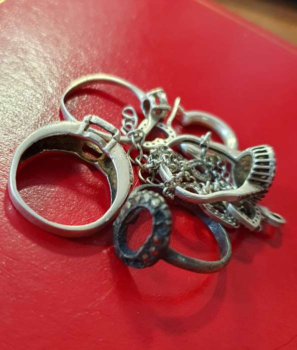 STERLING SILVER SCRAP LOT.