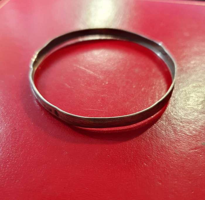 STERLING SILVER BANGLE