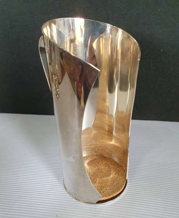 WINE BOTTLE HOLDER . HEAVY SILVER PLATED. SHEFFIELD PORCIANI ITALY. STUDIO 52
