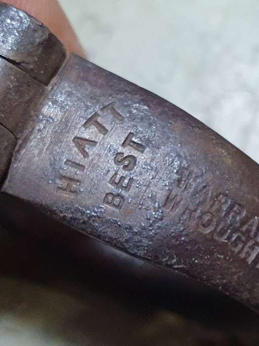 ANTIQUE 1800s HANDCUFFS WITH KEY. WORKING INTACT. HIAT.