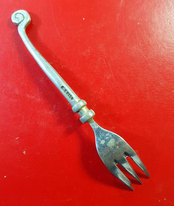 CARROL BOYES CAKE FORK