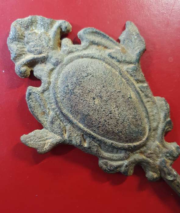 ANTIQUE 1820s BIG CAST IRON COAT / HAT WALL HOOK.