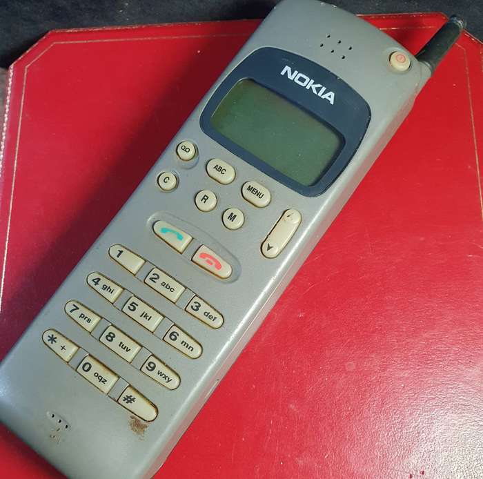 2 X BRICK CELL PHONES !! NOKIA AND PHILIPS. GOOD OLD DAYS !!