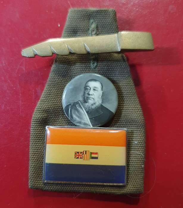 1970s CADETS SHOULDER BADGE. 3 X PIN ON BADGES ON SLIP ON.