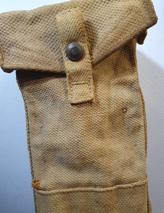 WW11  PATERN 37 BRITISH BIG BREN AMMO POUCH.