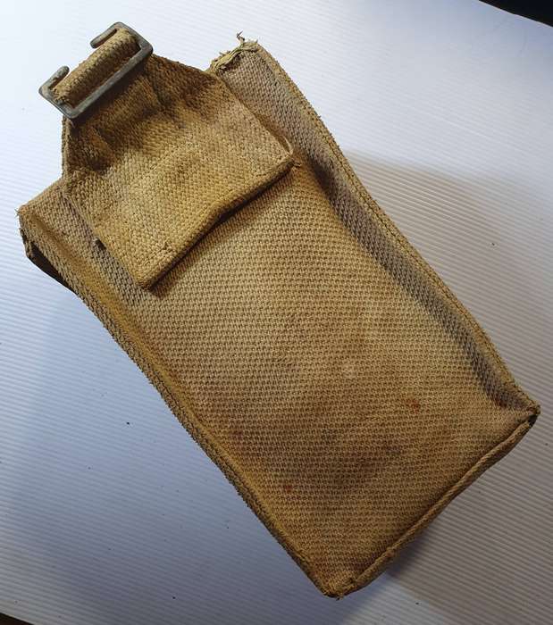 WW11  PATERN 37 BRITISH BIG BREN AMMO POUCH.