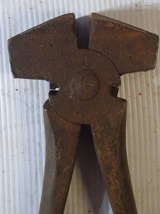 ANTIQUE HAMMER PLIERS . SCARCE FIND !!