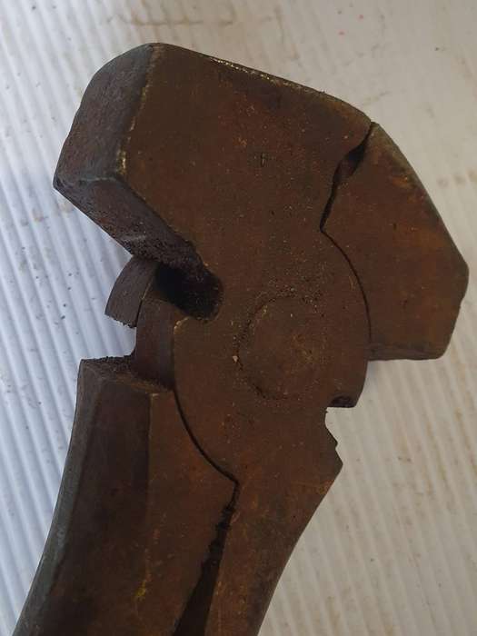 ANTIQUE HAMMER PLIERS . SCARCE FIND !!