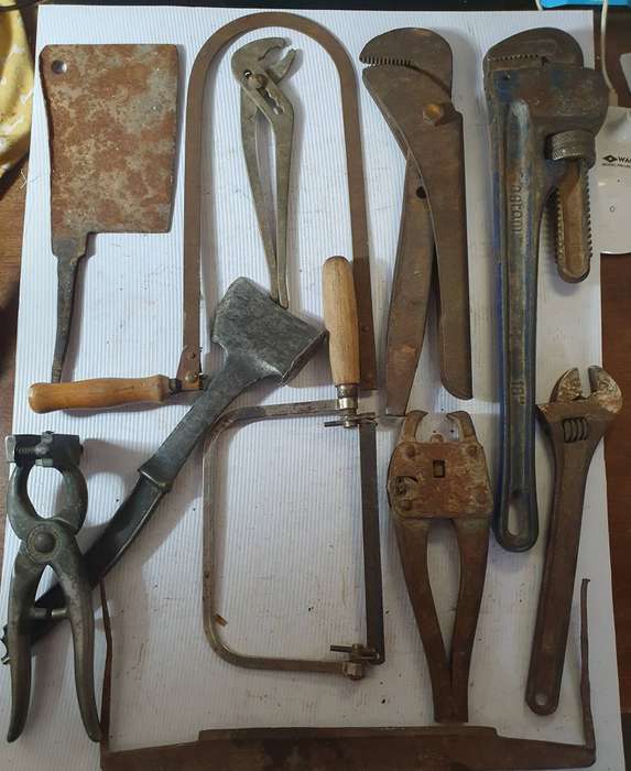 11 X ANTIQUE TO VINTAGE TOOLS. STUNNING MAKERS MARKS. INCL. 18 INCH MONKEY W. ONE BID FOR ALL. LOT B