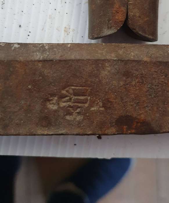 11 X ANTIQUE TO VINTAGE TOOLS. STUNNING MAKERS MARKS. INCL. 18 INCH MONKEY W. ONE BID FOR ALL. LOT B