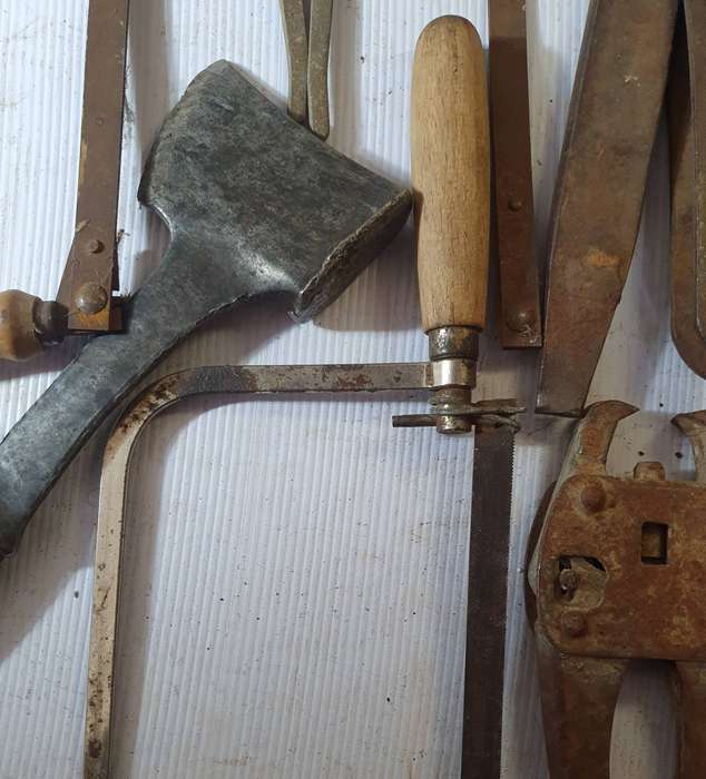 11 X ANTIQUE TO VINTAGE TOOLS. STUNNING MAKERS MARKS. INCL. 18 INCH MONKEY W. ONE BID FOR ALL. LOT B