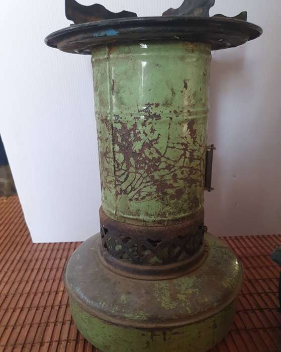 ANTIQUE 30CM HIGH PARAFFIN STOVE AND ENAMEL POT.