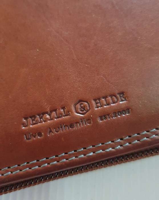 ORIGINAL Jekyll & Hide Oxford Travel Wallet Brown . AS NEW. NEVER BEEN USED.