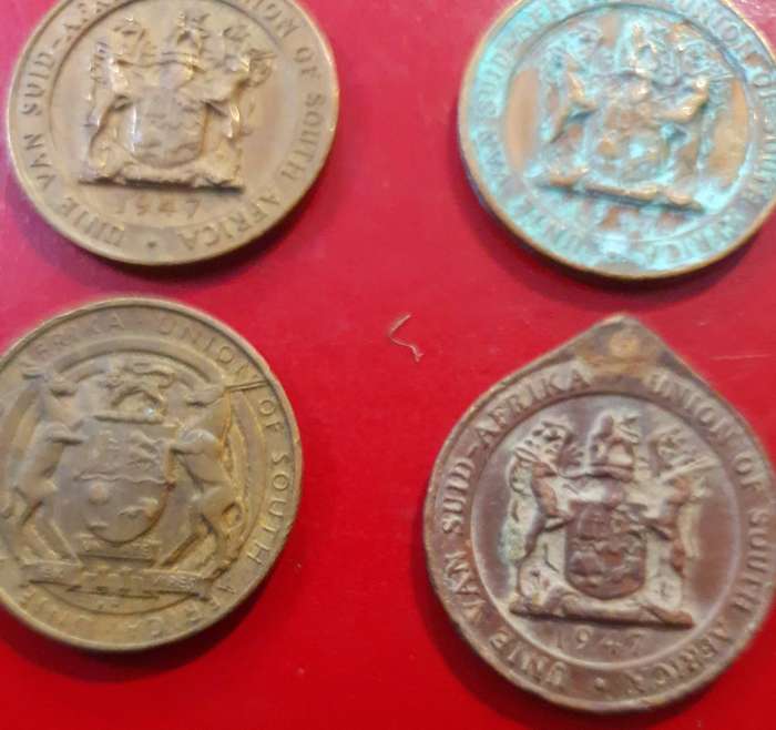 15 X MIXED SA MEDALS . SOME VERY SCARCE ONES !! ONE BID FOR ALL.