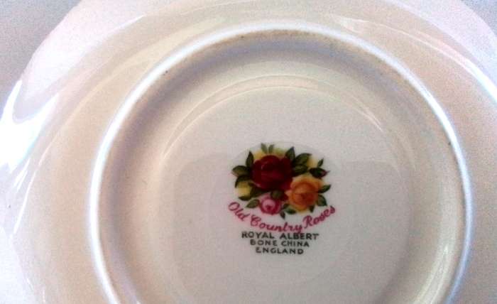 Royal Albert  -  Old Country Roses  -  Coffee  Cup  &  Saucer