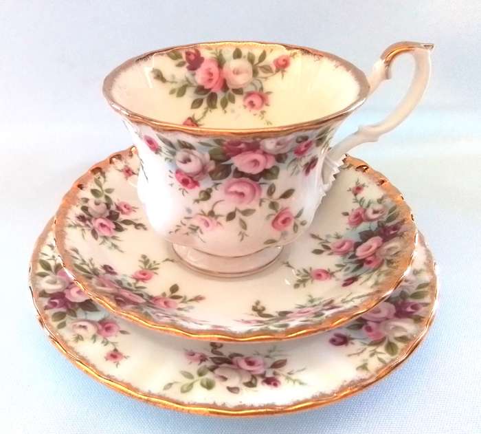 Royal Albert  -  Cottage  Garden  -  Trio