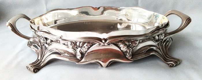 '800'  Silver  -  Art  Nouveau   -  Oval Footed  Relief  Dish with Plated Liner