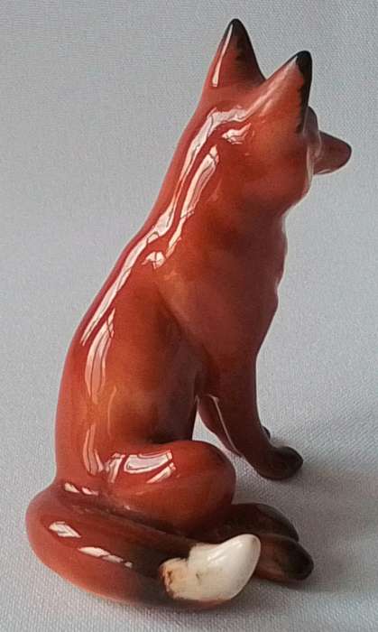 Beswick  vintage porcelain Fox Figure