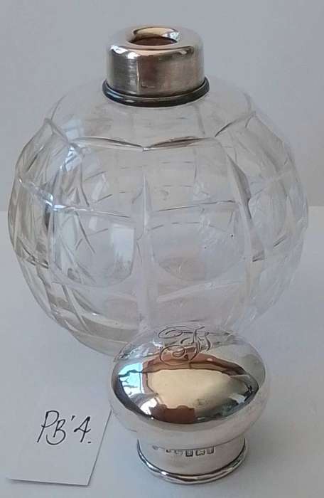 BIRMINGHAM 1910  -  Silver Top Perfume Bottle