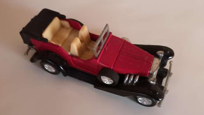 Die Cast Vintage Car