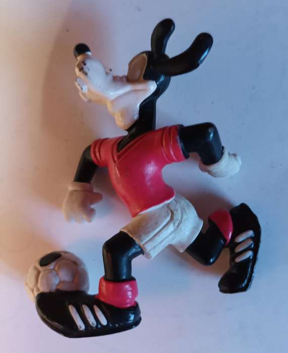 1982 Goofy Soccer Figurine - Made in Portugal