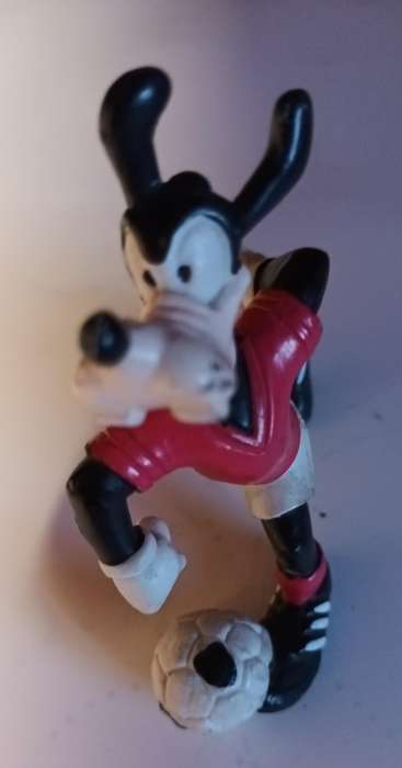 1982 Goofy Soccer Figurine - Made in Portugal
