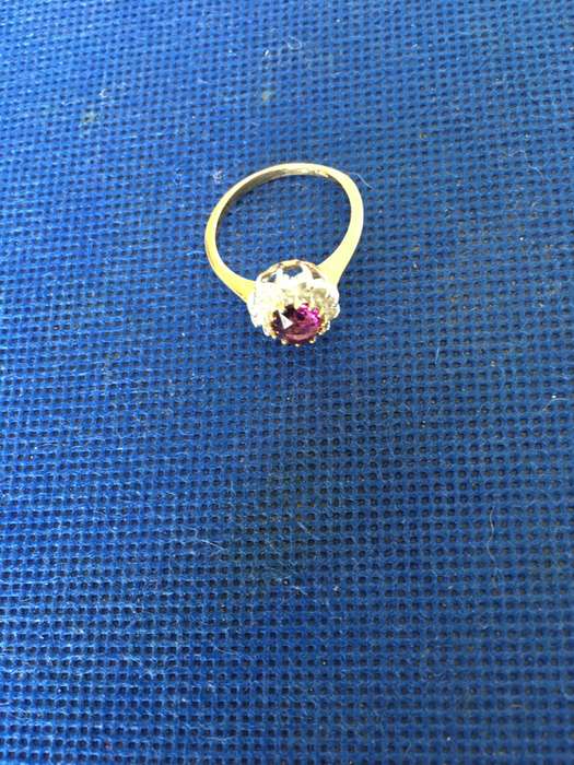 LOVLY RING WITH STONES  MAY BE PLATED